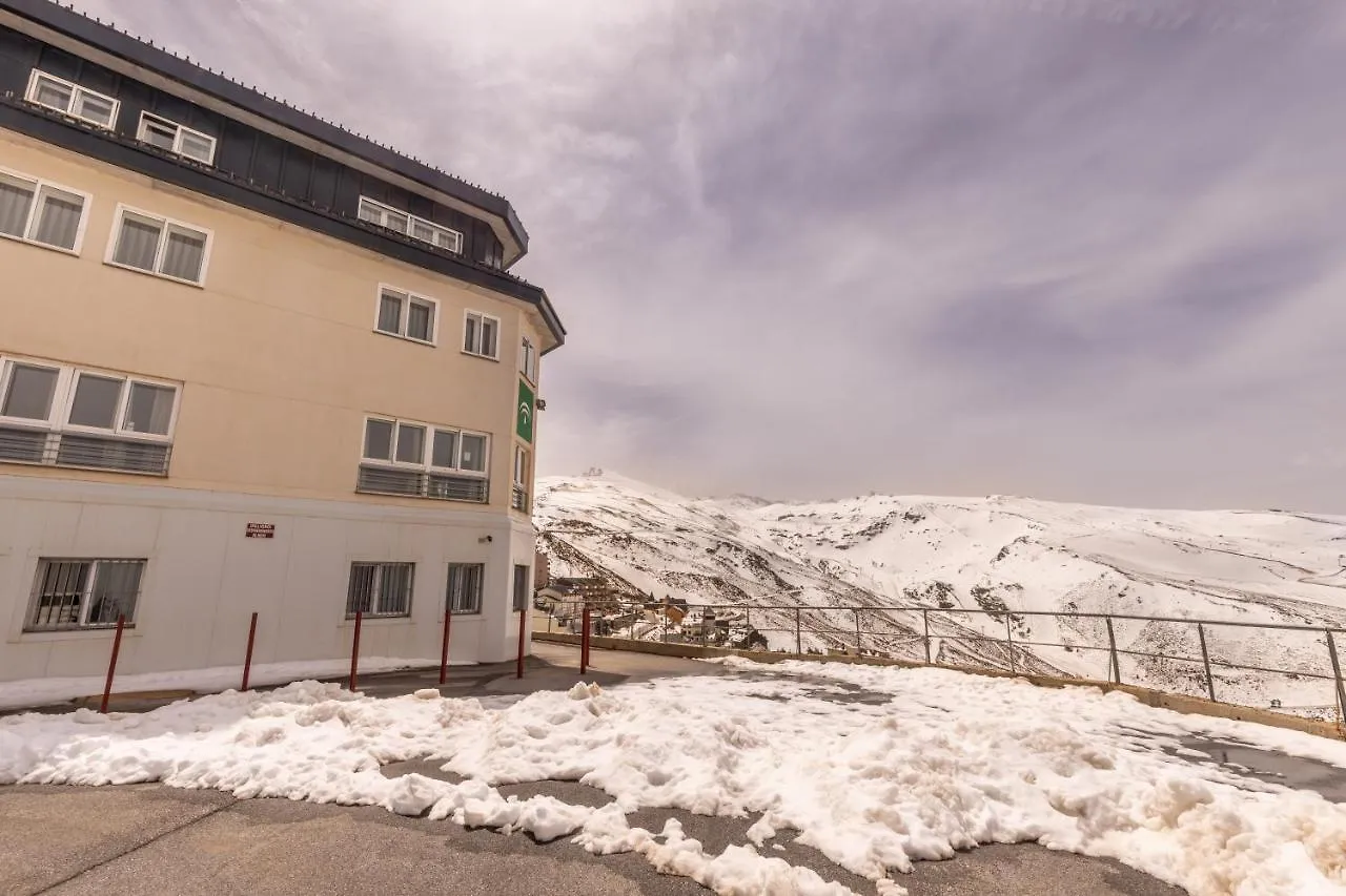 Albergue Inturjoven Sierra Nevada Hostel