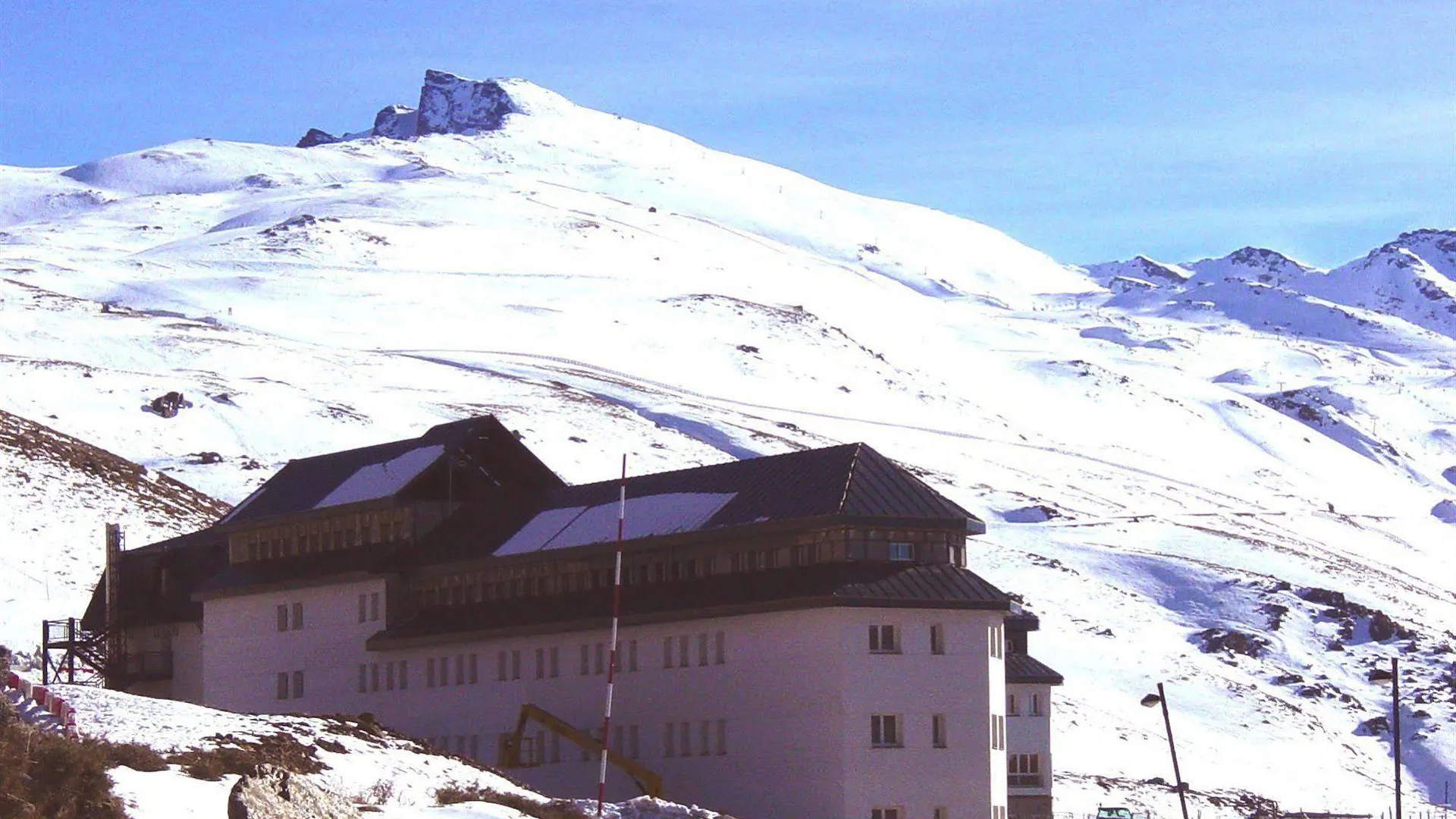 Albergue Inturjoven Sierra Nevada Hostel